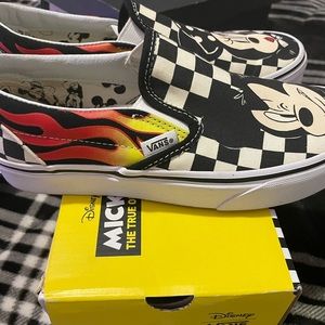 Vans Classic Slip On Disney Mickey and Minnie
